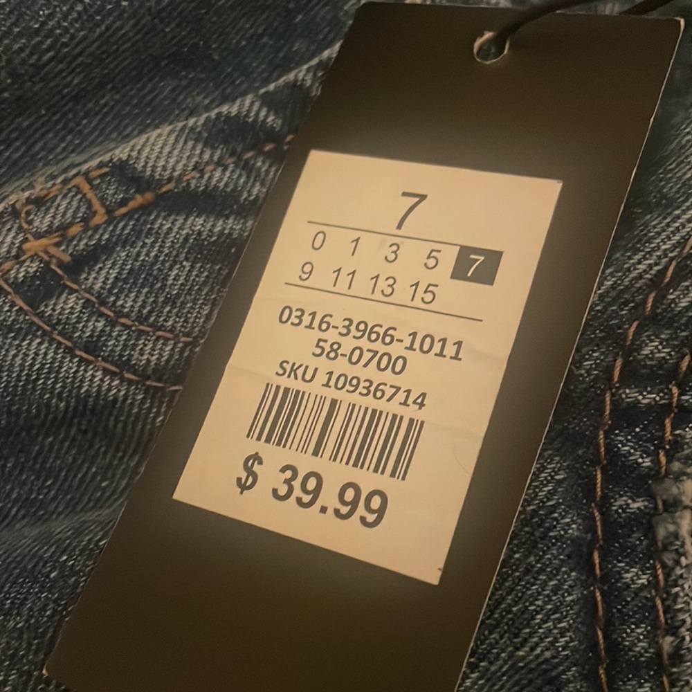 Oversized High Rise Jeans - Picture 3 of 3